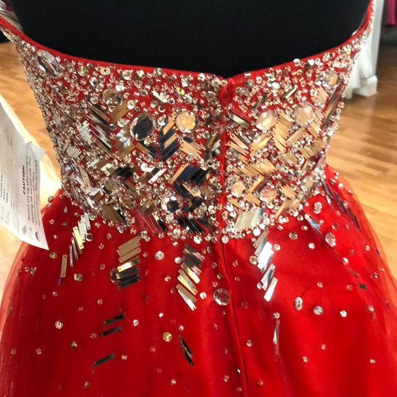 Red prom dress with rhinestones and beads - Picture 5 of 8